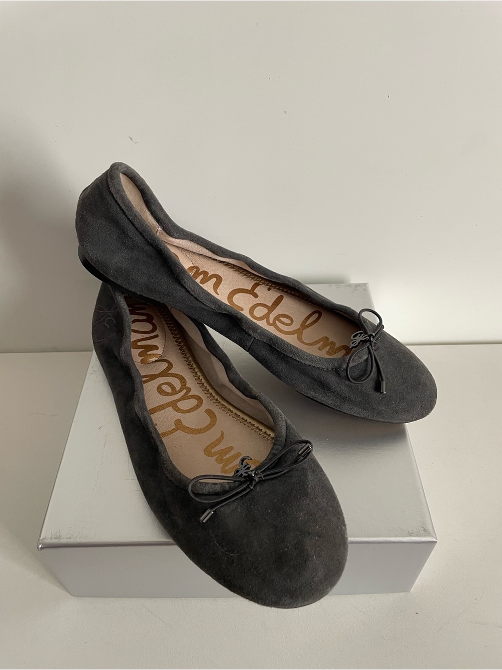 Sam Edelman Genuine Suede Leather Ballet Flats Grey 6.5M - Picture 3 of 5